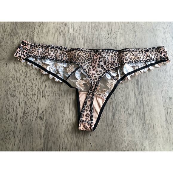Victoria's Secret Blush Leopard Floral Embroidered Thong - M - Picture 4 of 6